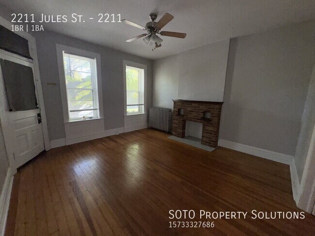 Foto del edificio - 2211 Jules St.-2211
