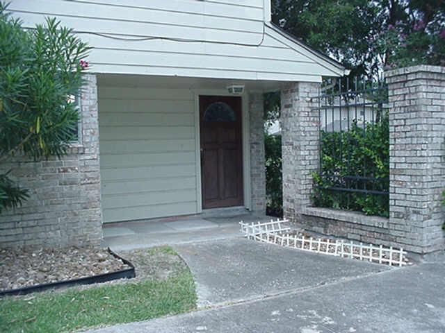 Building Photo - 10823 Sugar Hill Dr