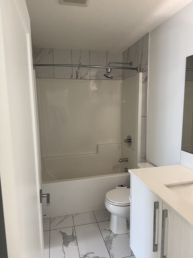 Photo du bâtiment - 2210-2276 Copperstone Passage NE - 1