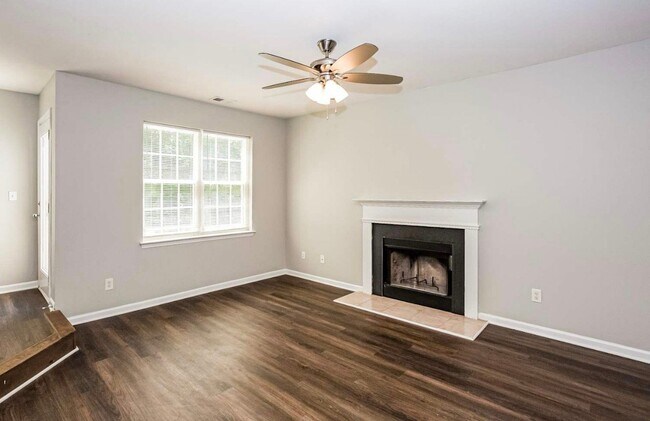 Foto del edificio - 8618 Berrybrook Ln