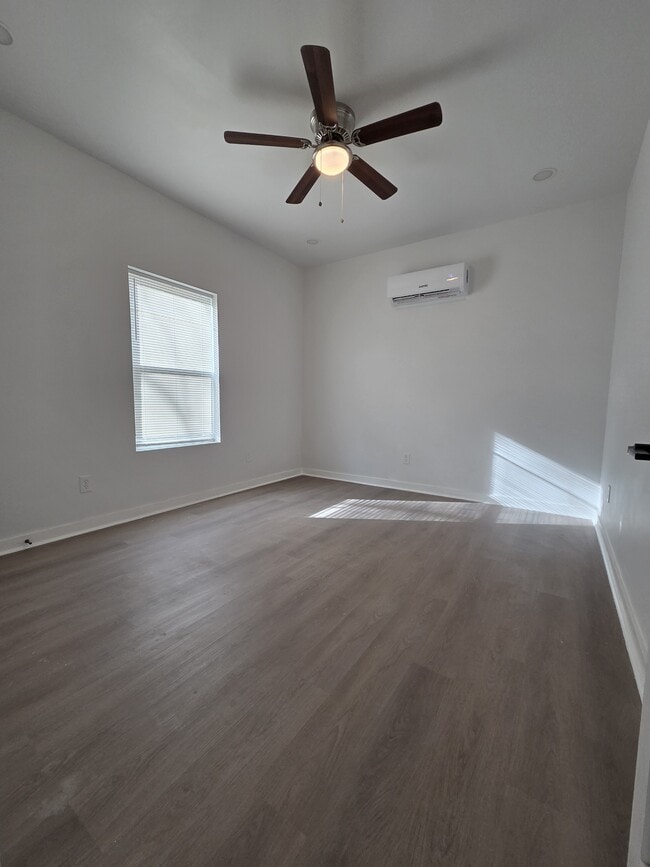 Building Photo - 3530 Highview Ct