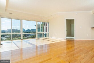Building Photo - 3101 N Hampton Dr