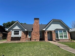 Building Photo - 6207 Denmark Dr