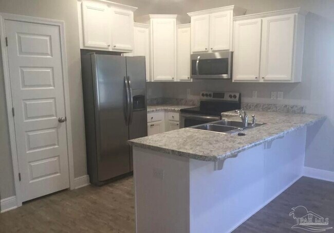 Building Photo - 6091 Royal Port Ct