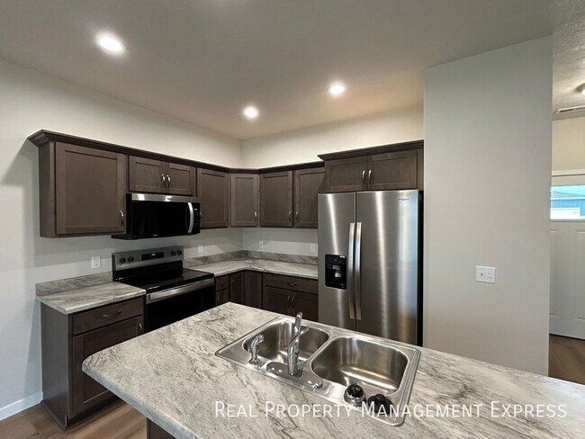 Foto del edificio - Beautiful 2 Bed Townhome in Sioux Falls