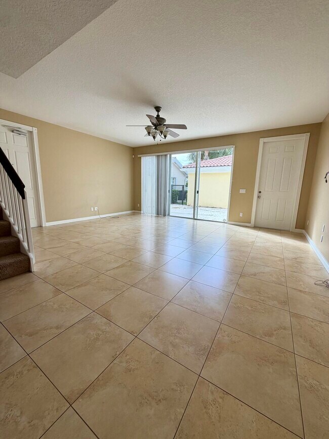 Building Photo - 1605 Jeaga Dr
