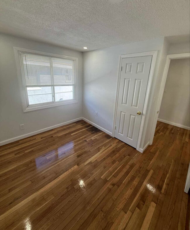 Photo - 994 Washington St Townhome