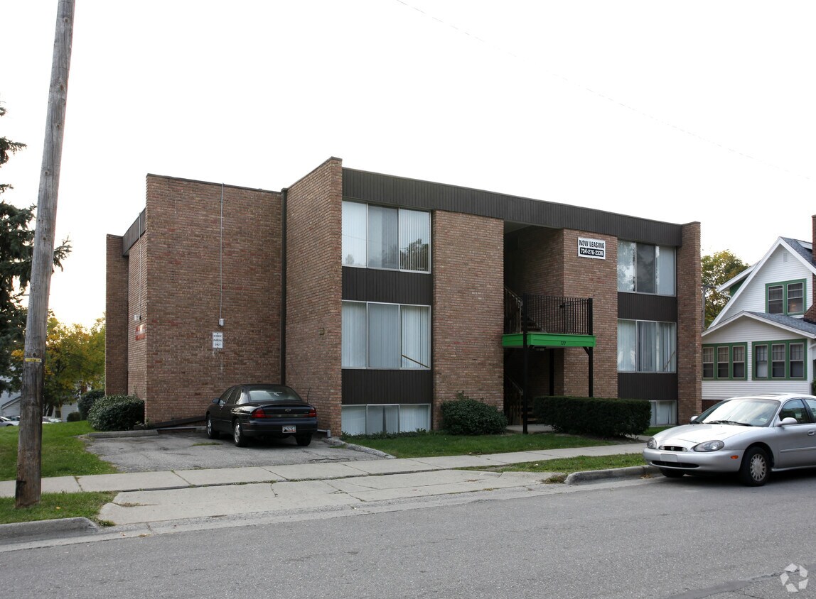 Ypsilanti Apartment Complexes