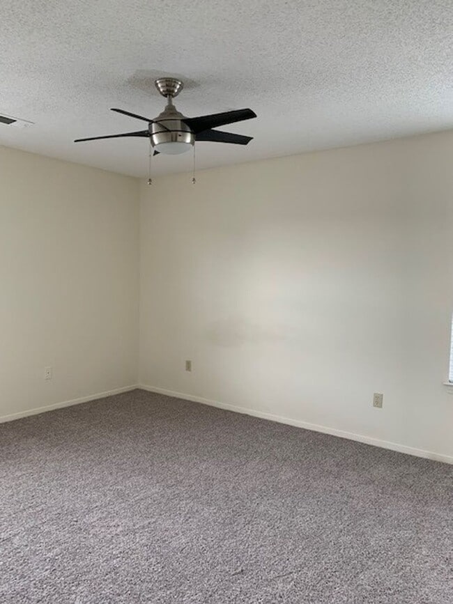 Interior Photo - Hamilton at Turman Farms Apartments