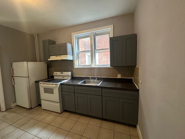 KITCHEN - 4243 Salem St