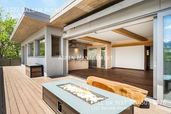 Building Photo - 1327 Balsam Ave
