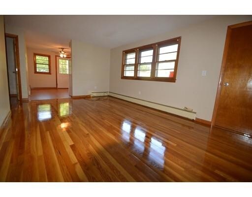 Building Photo - 11 Woodside Dr