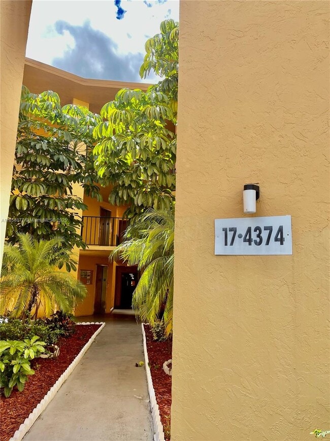Foto del edificio - 4374 NW 9th Ave