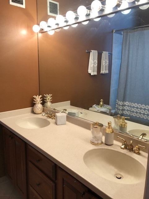 Building Photo - 1250 W Van Buren St