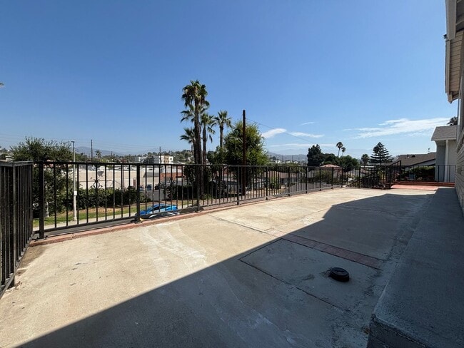 Building Photo - 4040 Toland Way