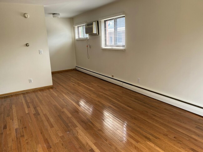 Foto del edificio - 2210 Pillsbury Ave