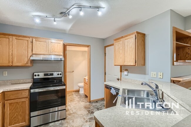 Building Photo - 1606 Geske Rd