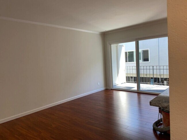 Foto del edificio - 837 Cowper St