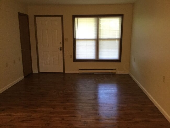 Building Photo - Sommerfield Apartments