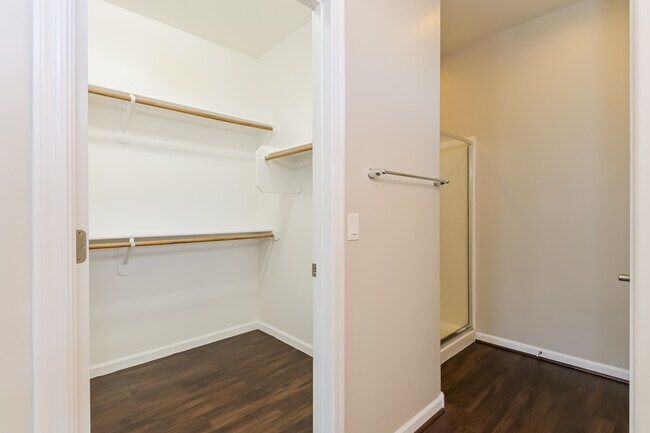 Building Photo - 6481 W Smoky Falls Way