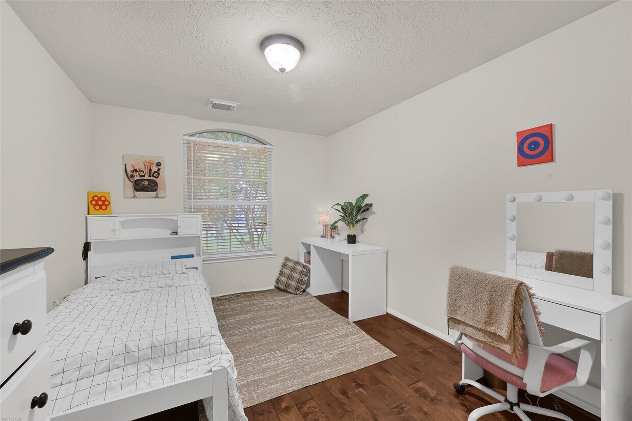 Foto del edificio - 7506 Alpine Park Ln