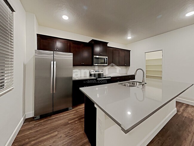 Building Photo - 9486 W Chino St