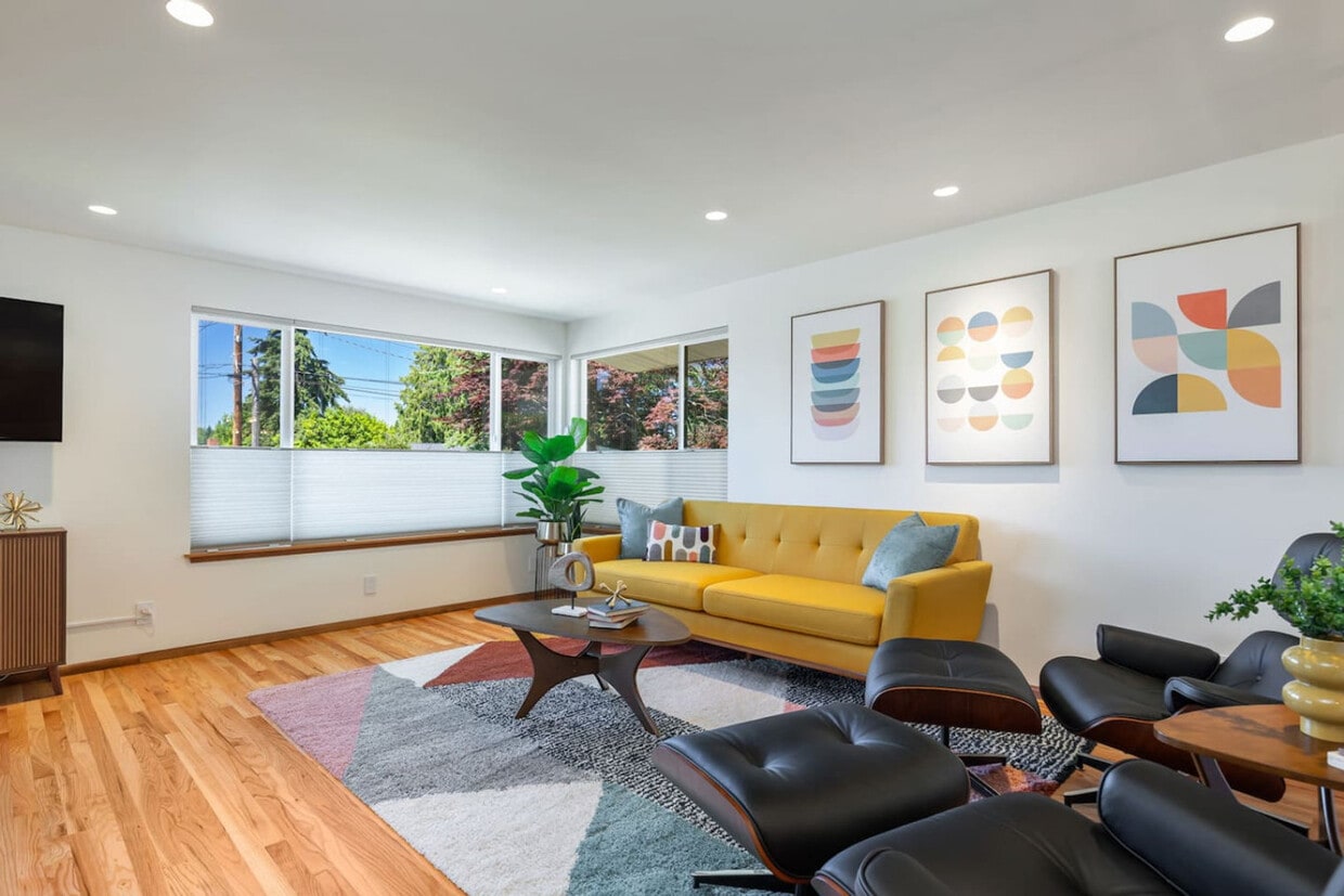 Foto principal - 9740 2nd Ave NW