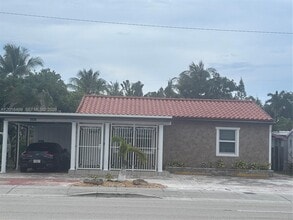 Building Photo - 1520 N Andrews Ave