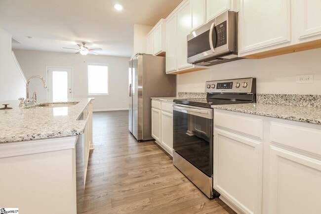 Building Photo - 6 Oak Creek Pl
