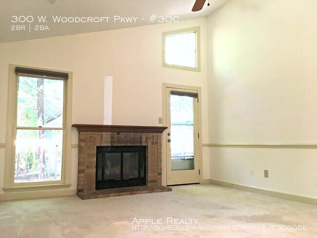 Foto del edificio - 300 W Woodcroft Pkwy