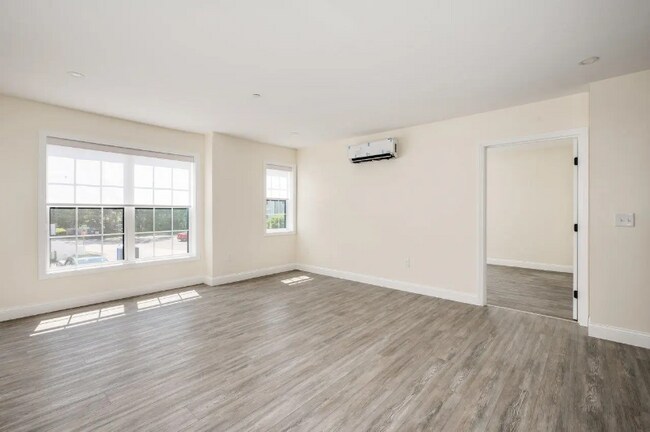 Foto del edificio - 725-727 Central Ave