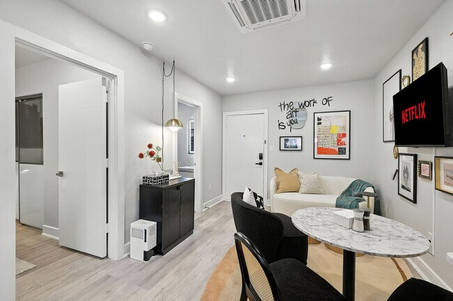Foto del edificio - 5025 San Jacinto St