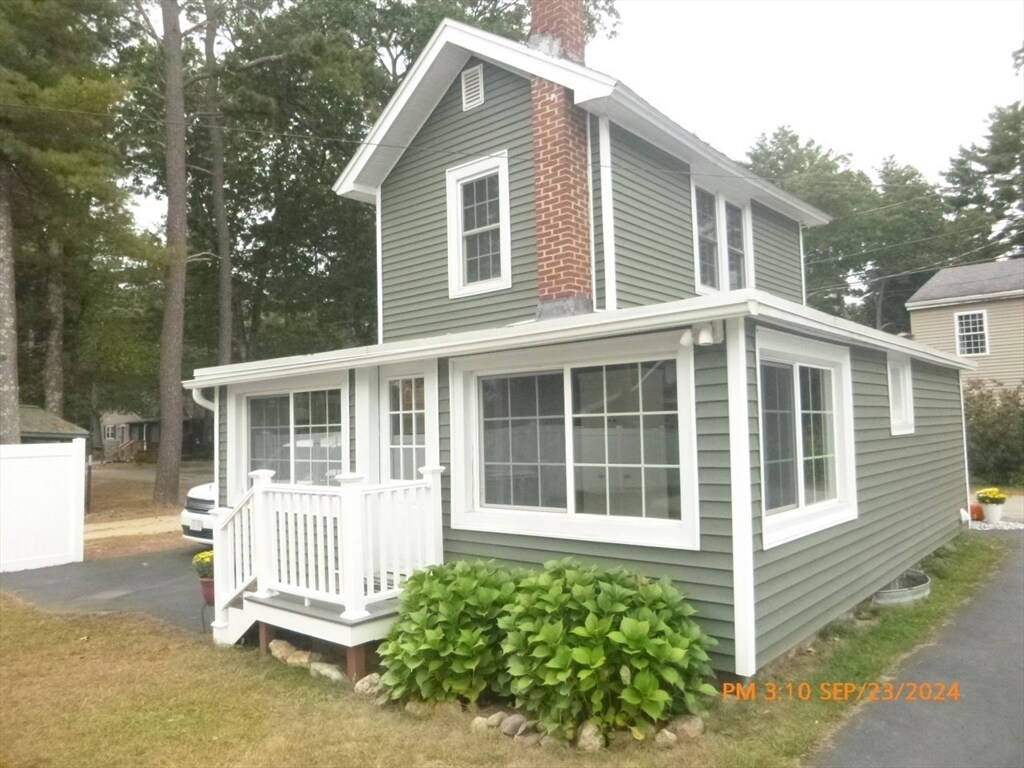 Primary Photo - 16 Pine Ln