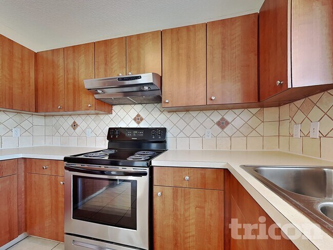 Foto del edificio - 10221 Summerview Cir