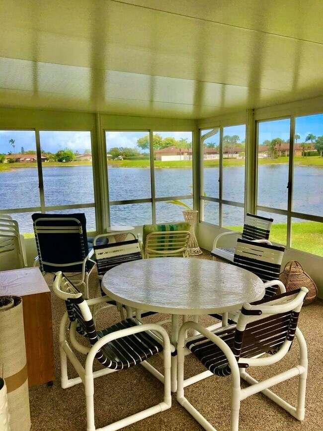 Foto del edificio - 6333 Stanley Ln