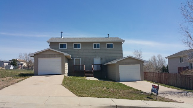 4 Clearview Ct - front view - Clearview Ct Duplexes