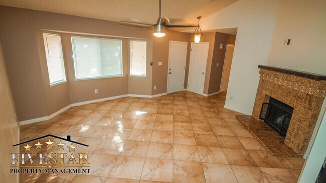 Foto del edificio - House for Rent on 4601 Tilyard Court