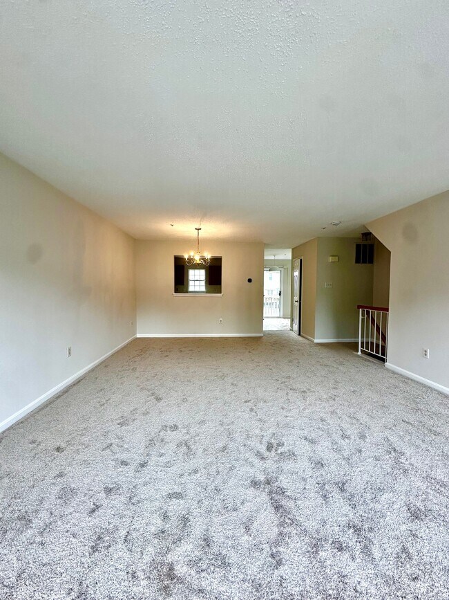 Foto del edificio - 2558 Ambling Cir