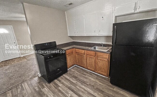 Foto del edificio - 1346 Vivian St SW