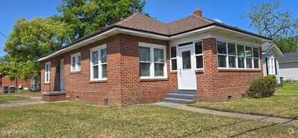 Building Photo - 4567 Astral St
