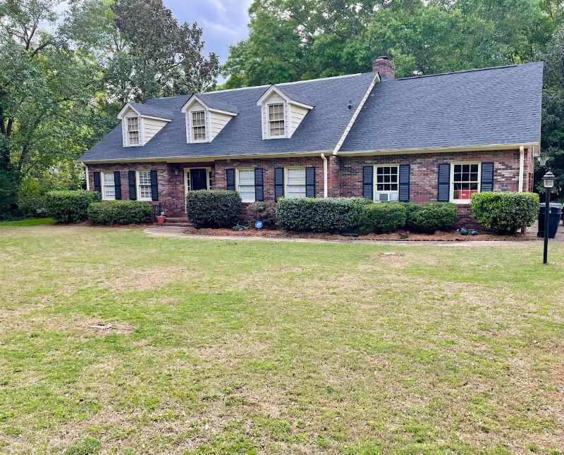 Foto principal - 1505 Hilltop Dr