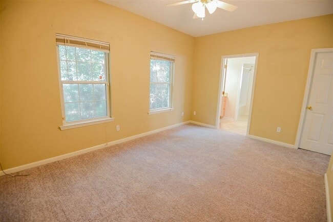 Foto del edificio - 2116 Bullocks Run Rd