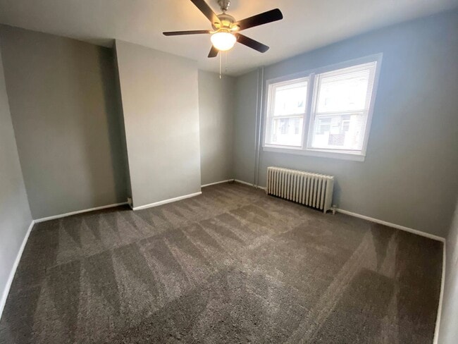 Building Photo - 22 4th St