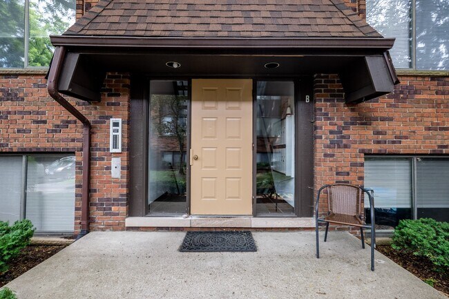 Foto del edificio - Maplecrest Apartments