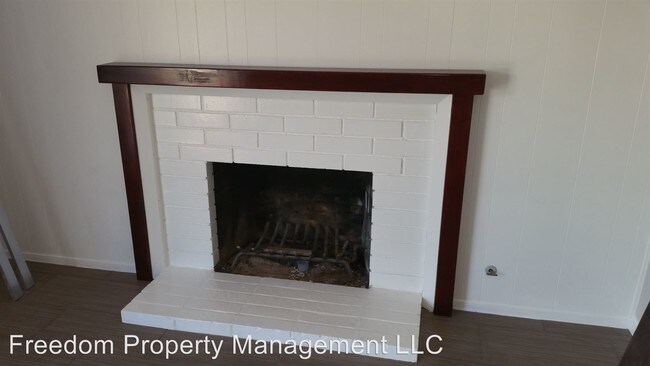 Building Photo - 3 br, 2.5 bath House - 16092 Pitman
