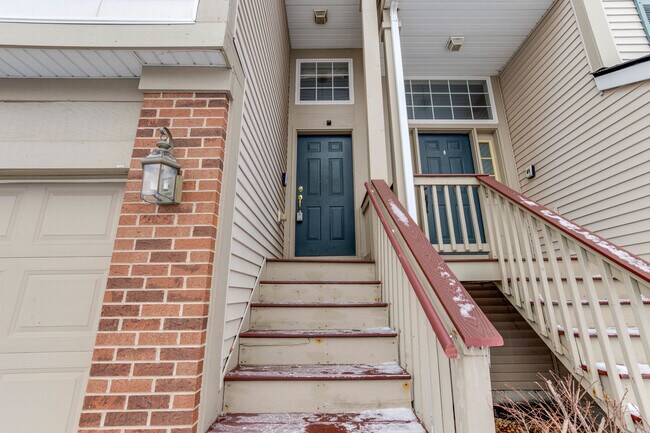 Foto del edificio - 2913 Saganashkee Ln