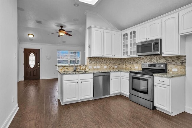 Building Photo - 18511 Sunrise Pines Dr