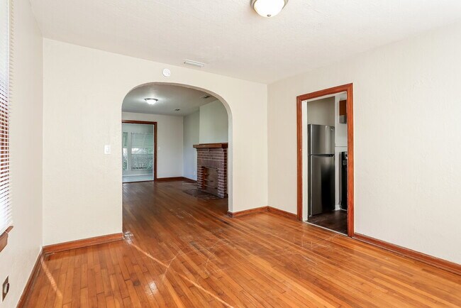 Foto del edificio - 250 W 62nd St
