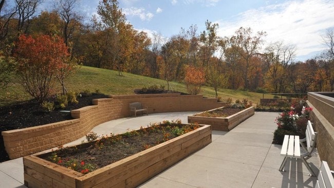 Foto del edificio - 153 University Dr