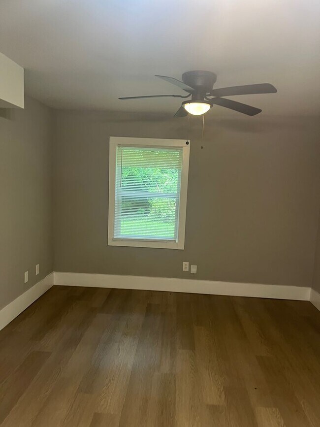 Foto del edificio - 2 BR/1BA | Newly Renovated Unit| In Scottsdale, Georgia